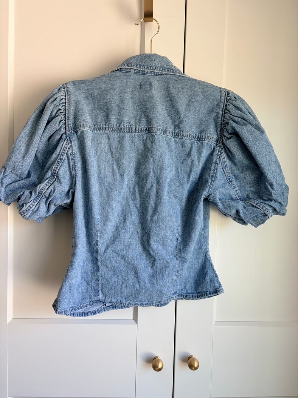 Levi's Women's Light Blue Denim Puff-Sleeve Button-Down Shirt | M - Picture 5 of 7